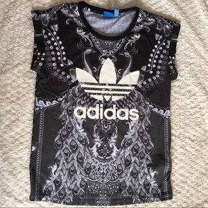 Women’s Adidas top
